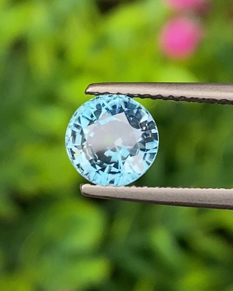 พลอย เพทาย Natural Zircon 2.33 กะรัต (Cts.) พลอยแท้อัญมณีมงคล ประจําวันเกิด เครื่องประดับพลอย