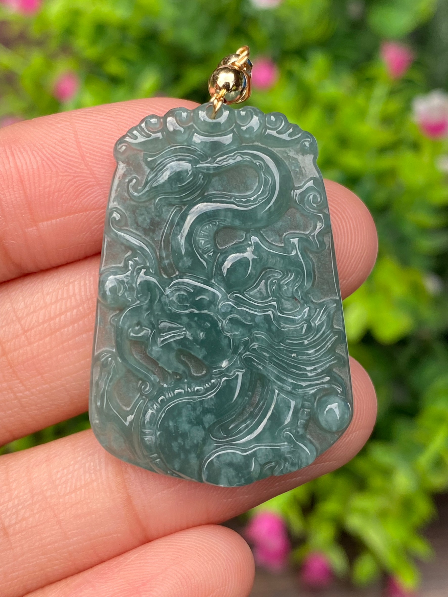 หยก พม่า แท้ จี้หยก (Burmese jadeite) แกะสลักมังกร 44.17 กะรัต (Cts.) หยกแท้ อัญมณีมงคลประจําวันเกิด เครื่องประดับหยก