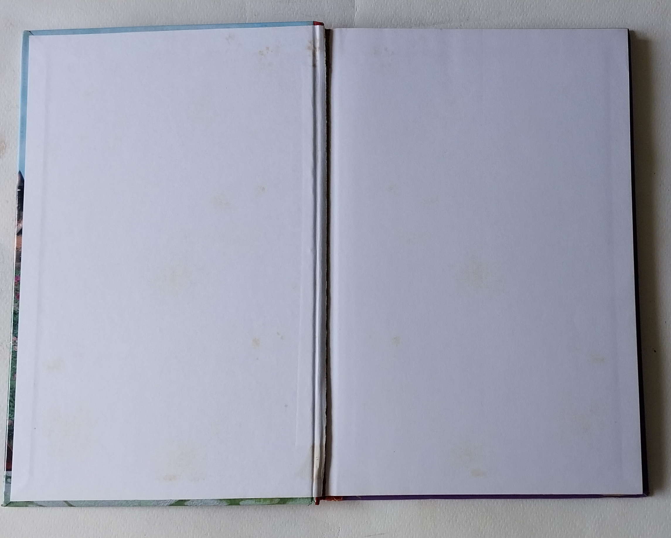 หนังสือนิทานภาษาอังกฤษ สภาพเก่าเก็บ บิวตี้แอนด์บีสต์ ปกแข็ง เนื้อหาขาวดำ พร้อมภาพประกอบทั้งเล่ม Treasury of Illustrated Classics ,Beauty and the Beast ,Madame le Prince de Beaumont,Modern Publishing