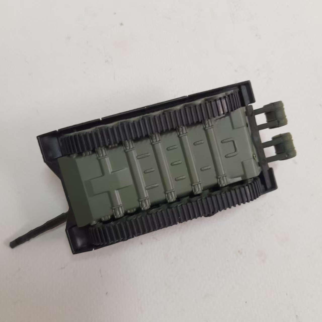 มีหลายภาพ,รถถังพลาสติกสำเร็จรูป T72 M1ทำสีแล้ว งานเก่า มือสอง สภาพดี มีรอยบ้าง