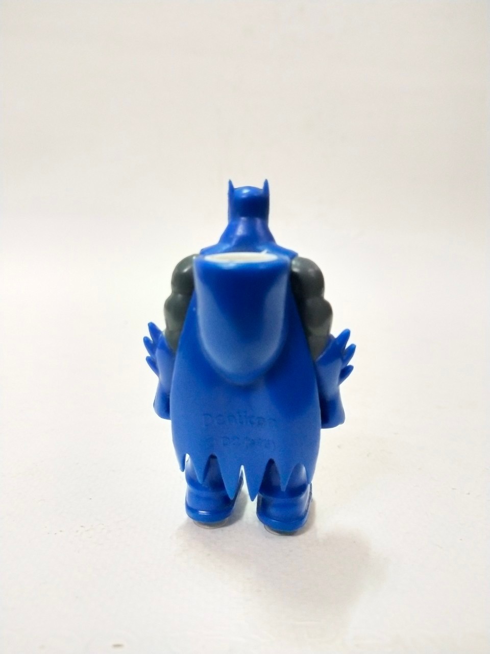 ตุ๊กตายางตัน แบทแมน อนิเมชั่น เวอร์ชั่น ขนาดตามรูป รุ่นแขนโต ยางตัน มือสองสภาพดีมีรอยดีบ้าง