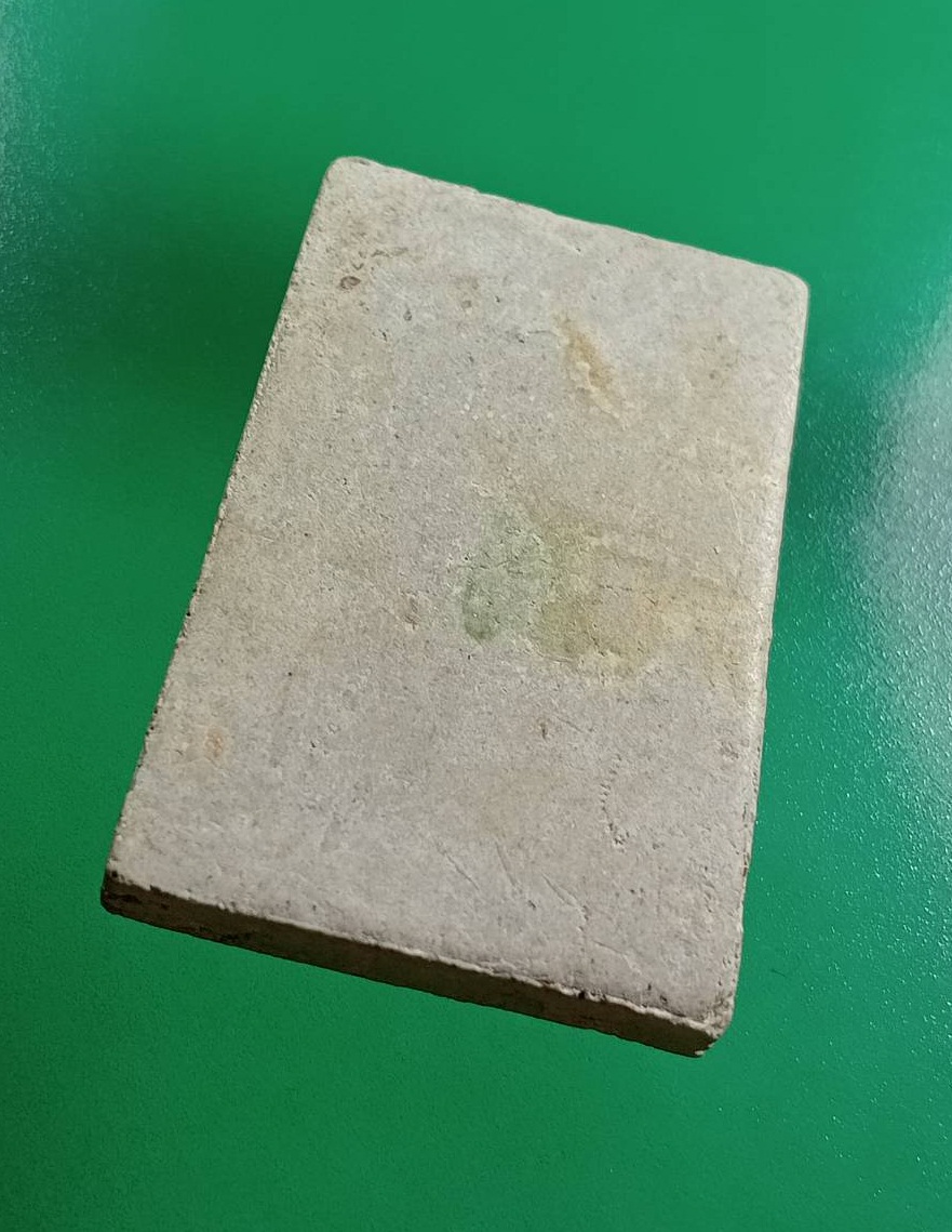 ผ3052 พระสมเด็จ หลังเรียบ ไม่ทราบที่