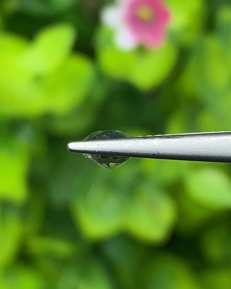 พลอย ไบ คัลเลอร์แซฟไฟร์ 2 สี Bi-Color Sapphire 1.00 กะรัต (Cts.) ดิบ Unheated พลอยแท้ อัญมณีมงคลประจําวันเกิด เครื่องประดับพลอย