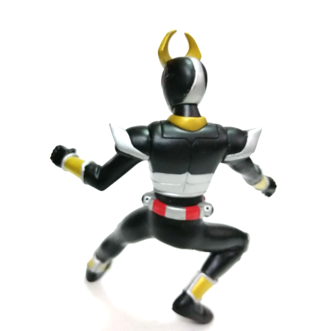 งานพลาสติกตัน ขนาดประมาณ 6นิ้ว, ขยับไม่ได้ ไม่มีจุดขยับ ขนาดตามรูป ไรเดอร์อากิโตะ *** ไม่มีฐาน