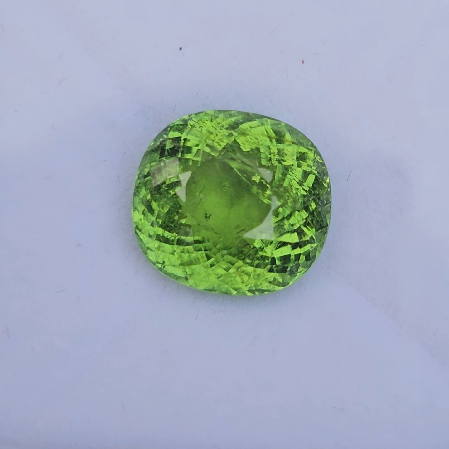 พลอย พาไรบ้า ทัวร์มาลีน Paraiba Tourmaline 11.02 กะรัต (Cts.) *สีพิเศษ เขียวนีออน neon green พร้อมใบเซอร์ พลอยแท้อัญมณีมงคล ประจําวันเกิด เครื่องประดับพลอย