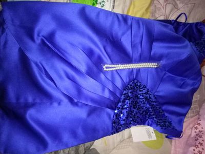 Pre-order ชุดราตรีสั้น ไหล่เดียว ผ้าซาติน เข้ารูป ปักเลื่อม สวยหรู