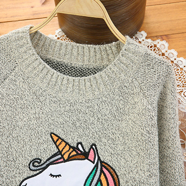 เสื้อไหมพรมกึ่งวูลหนานุ่ม ปักลายยูนิคอร์น (12356LM)