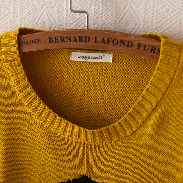 เสื้อสเวตเตอร์ไหมพรมนุ่ม ถักลายแต่งปักหัวใจจิ๋ว (12054LM)