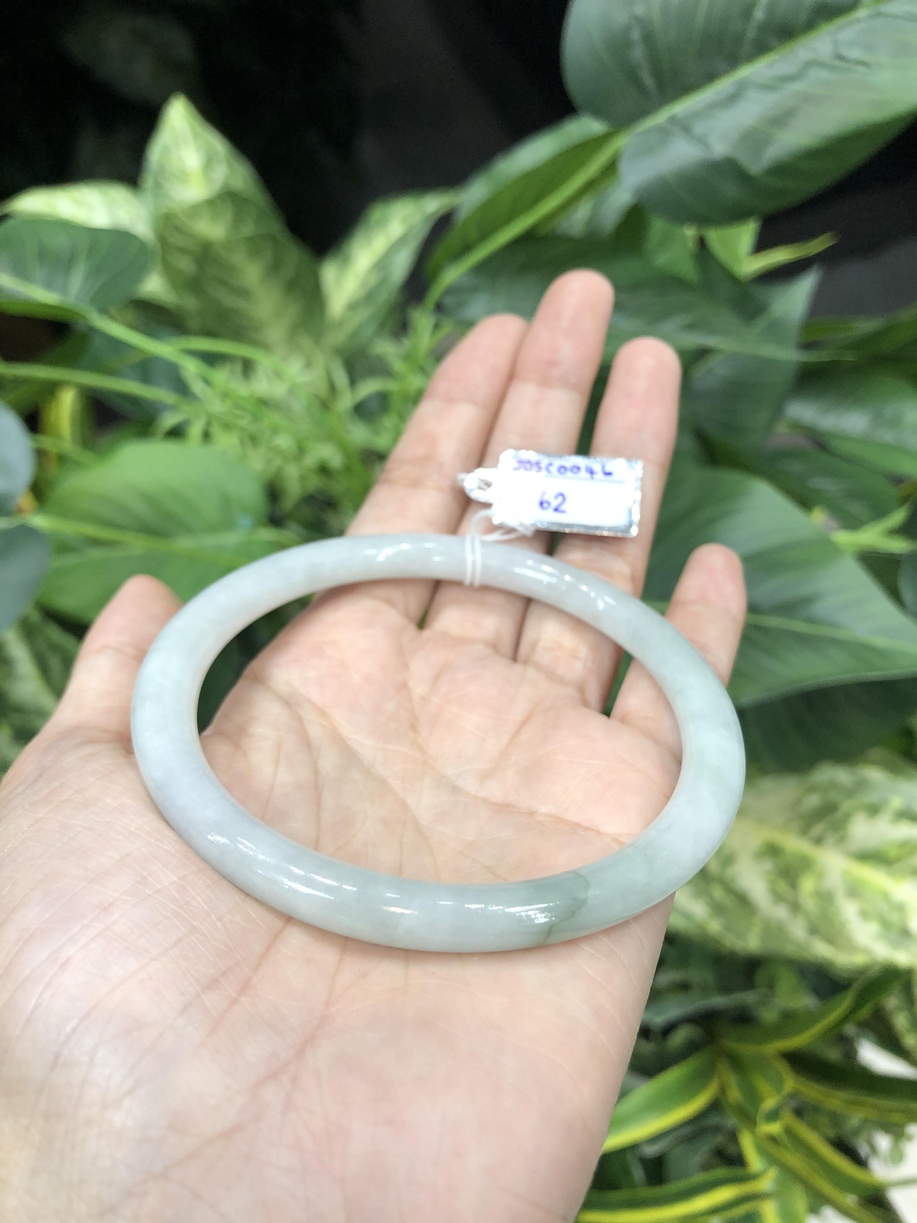 J05C0046 หยก พม่า แท้ Jade กำไลหยก (Jade bracelet) 62 มม. พม่า (Myanmar)