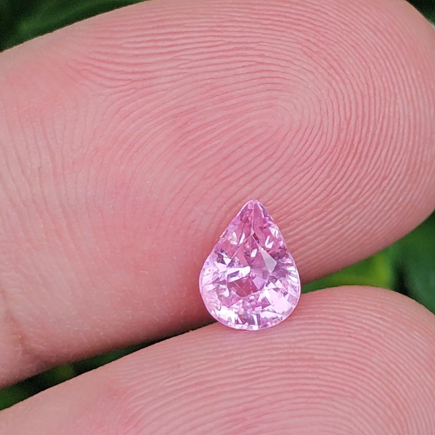 พลอย ชมพู พิ้ง แซฟไฟร์ Pink Sapphire 1.15 กะรัต (Cts.) พร้อมใบเซอร์ พลอยแท้ อัญมณีมงคลประจําวันเกิด เครื่องประดับพลอย
