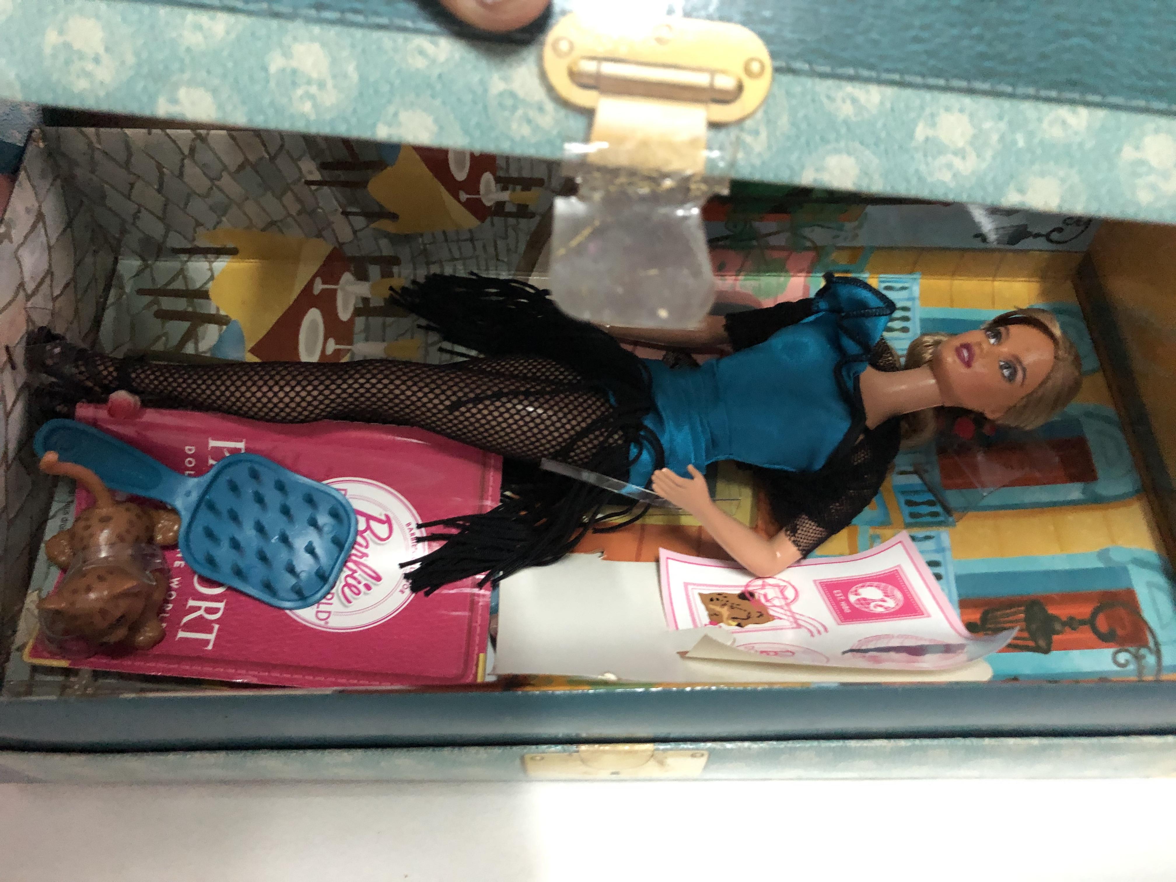 มือ1 เก่าเก็บในกล่อง กล่องมีตำหนิ ตุ๊กตาบาร์บี้ รุ่น Dolls of the World ตุ๊กตาบาร์บี้อาเจนติน่า Argentina