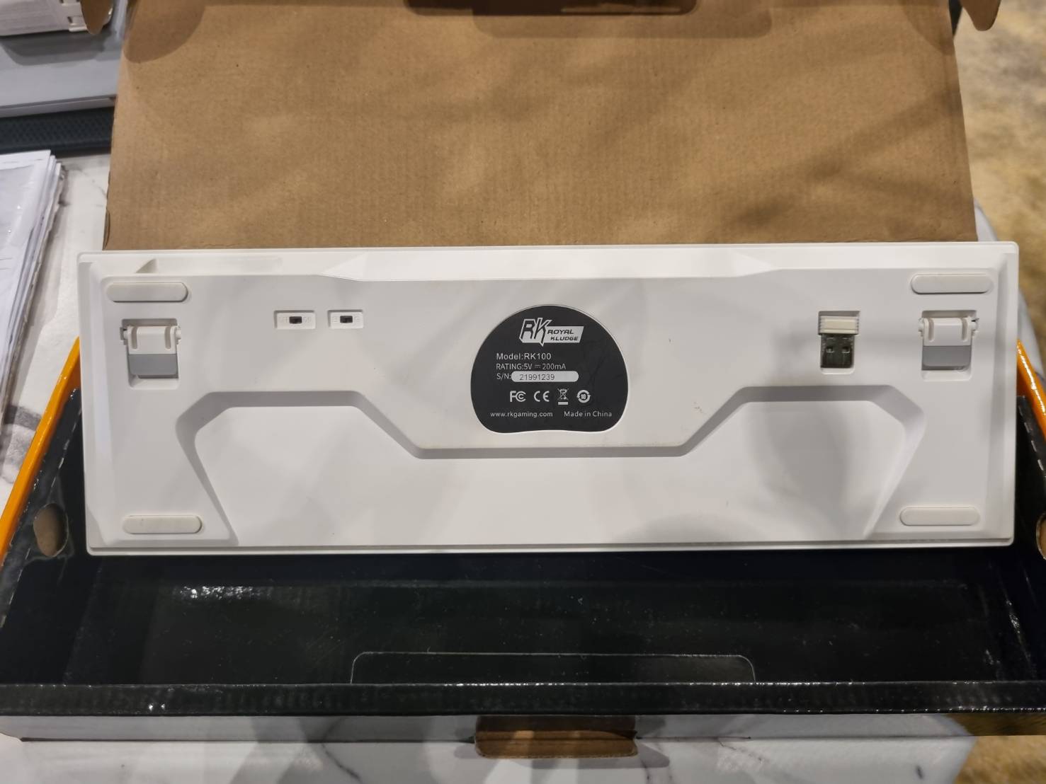 WIRELESS KEYBOARD (คีย์บอร์ดไร้สาย) ROYAL KLUDGE RK100 (WHITE) (RK BLUE SWITCH - RGB LED - EN/TH)