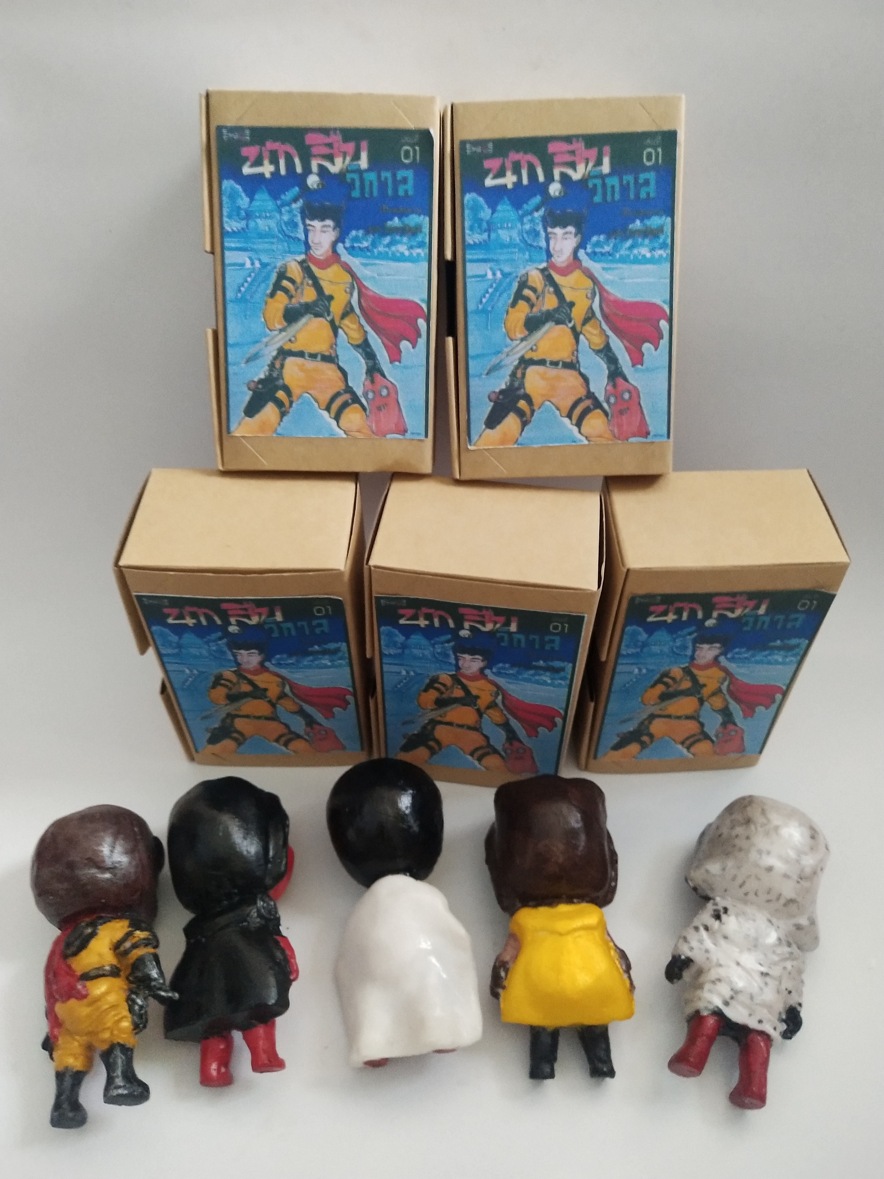 มีหลายภาพ ตุ๊กตาโมเดลSD นักสืบวิกาล และเหล่าร้าย **มีฐานแม่เหล็ก**กรุณาเลือกแบบ (ราคาตัวละ) งาน Handmadeจาก MGC เป็นงานที่ทำทีละชิ้นแต่ละตัวอาจจะแตกต่างกันบ้างไม่มากก็น้อย