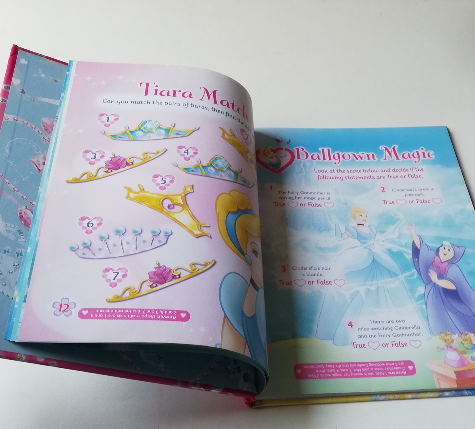 มีหลายภาพ,หนังสือภาพสวย เล่มใหญ่ ปกแข็ง นิทานและเกมส์ เจ้าหญิงดิสนีย์ ภาษาอังกฤษ Disney Princess Annual 2010 :- สโนไวท์ ออโรร่า ซินเดอเรลล่า แอเรียล แบลล์ และ จัสมิน จาก อลาดิน