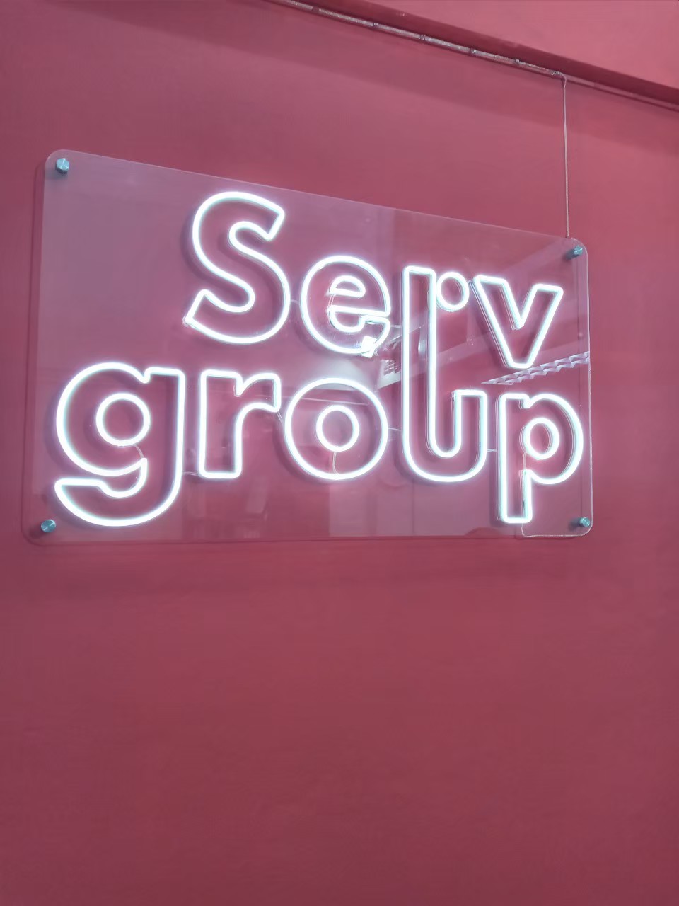 ไฟนีออน เฟค