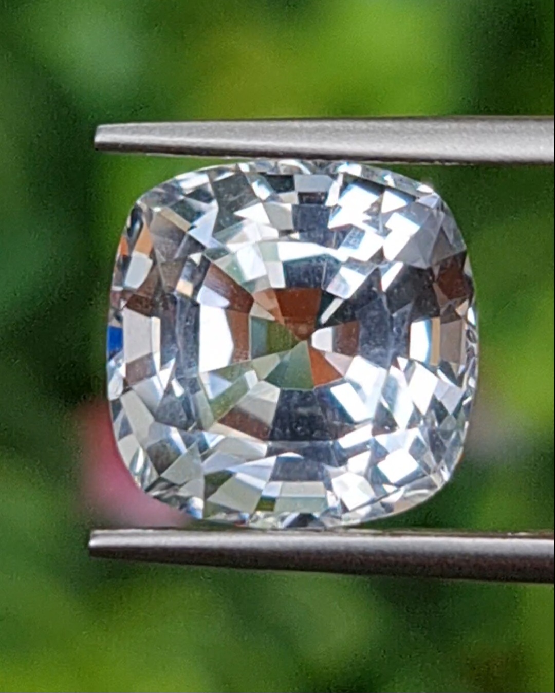 พลอย ไวท์ โทแพซ (White Topaz) 9.14 กะรัต (Cts.) พลอยแท้ อัญมณีมงคลประจําวันเกิด เครื่องประดับพลอย