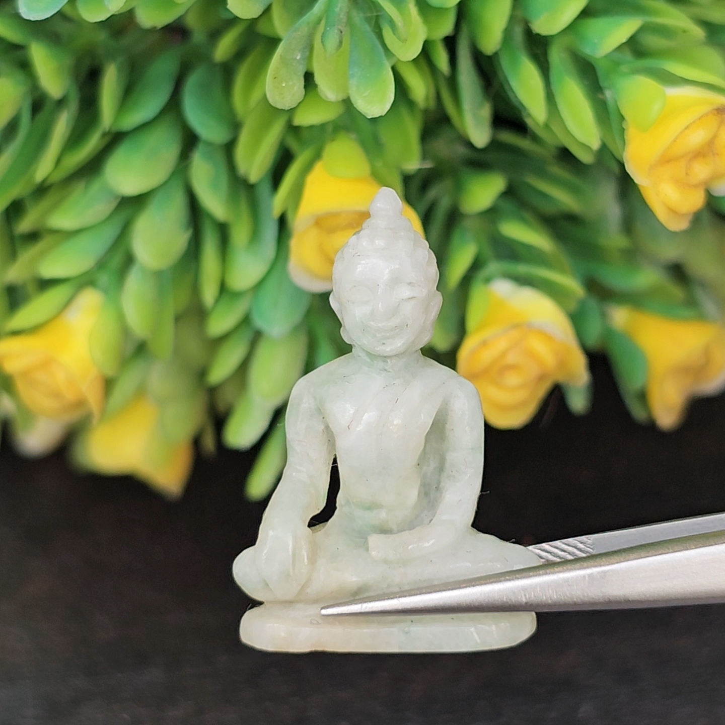 หยก แกะสลัก รูป พระ (Burmese jadeite) 22.9 กะรัต (cts.) หยก พม่า แท้