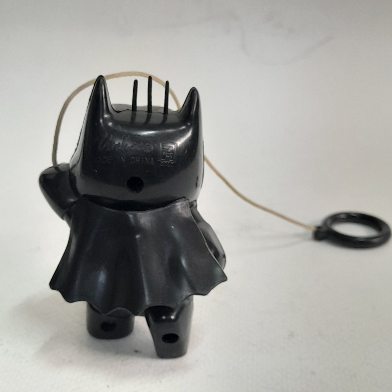 ฟิกเกอร์ พลาสติก***มีตำหนิ ตัวเชือกลานชักหมดสภาพไม่ดึงกลับ ปังปอนด์ พรีเมี่ยม 7- 11 ในอดีต ชุดปังปอนด์แบทแมน มือสองตามสภาพดีมีรอยบ้าง