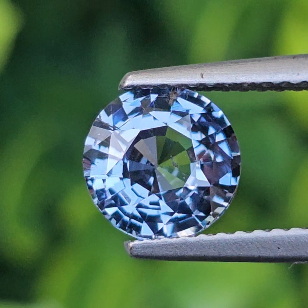 สปิเนล (Spinel ) 1.56 กะรัต (Cts.) พลอยแท้ อัญมณีมงคลประจําวันเกิด เครื่องประดับพลอย