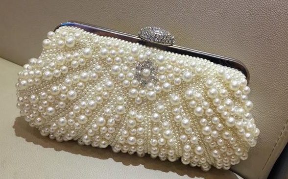 พร้อมส่ง Evening Clutch กระเป๋าออกงาน แต่งมุกทั้งใบ&คริสตัลหรู มาพร้อมสายสะพายสั้น/ยาว