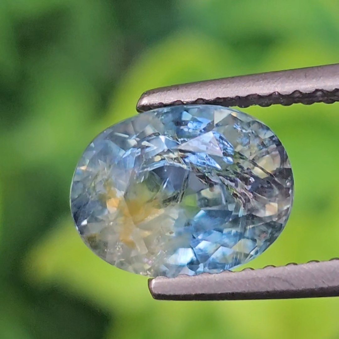 พลอย ไพลิน Blue Sapphire 2.70 กะรัต (Cts.) ดิบ Unheated พลอยแท้ อัญมณีมงคลประจําวันเกิด เครื่องประดับพลอย
