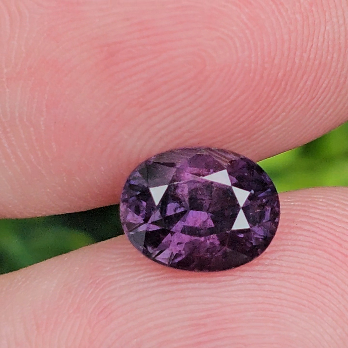 พลอย คัลเลอร์เชนจ์ แซฟไฟร์ Color Change Sapphire 3.40 กะรัต (Cts.) พลอยแท้ อัญมณีมงคลประจําวันเกิด เครื่องประดับพลอย