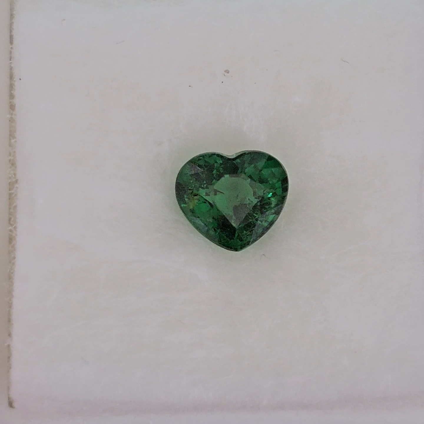 พลอย ซาโวไรท์ Tsavorite Garnet 1.16 กะรัต (Cts.) ดิบ Unheated พร้อมใบเซอร์ อัญมณีมงคลประจําวันเกิด เครื่องประดับพลอย