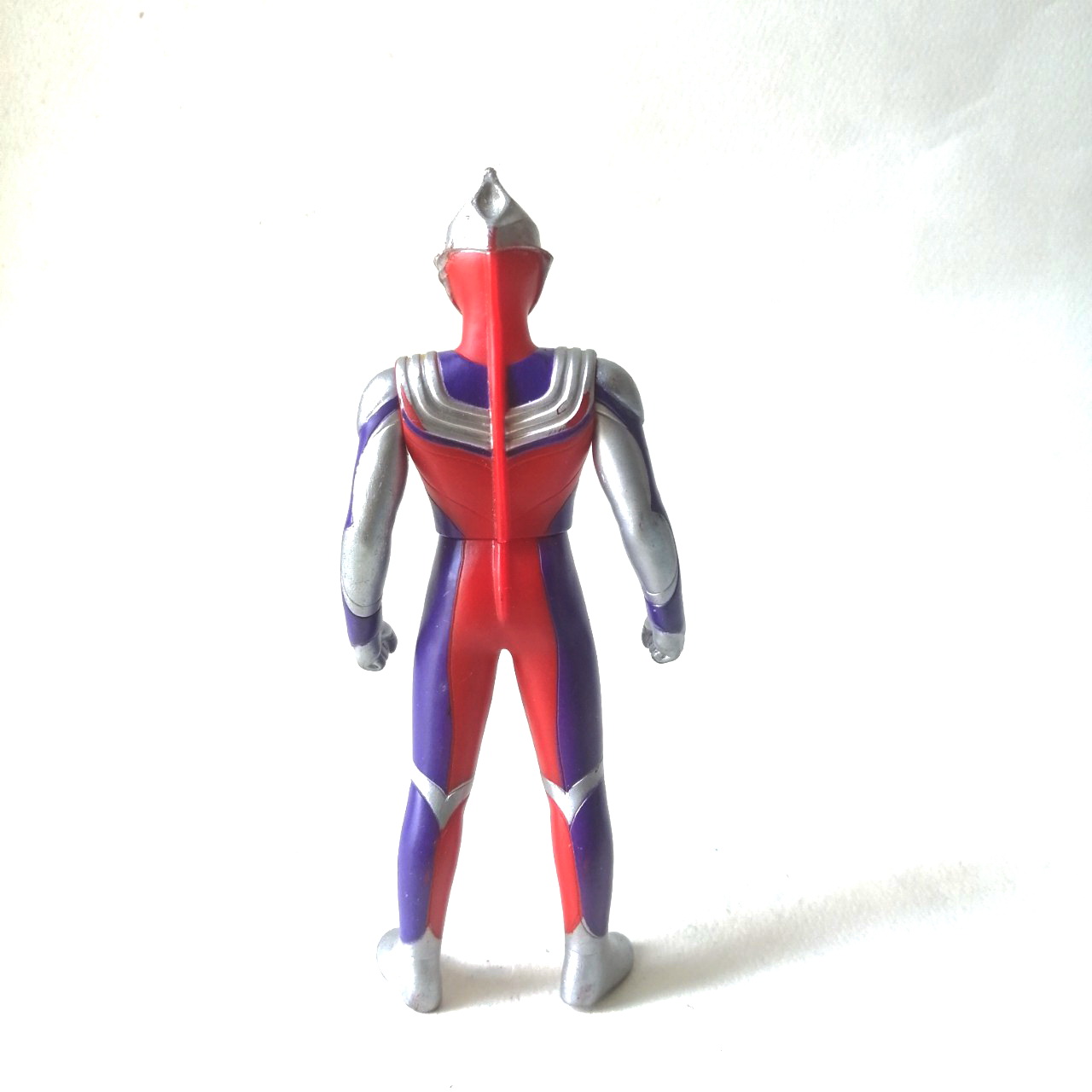 ซอฟ5นิ้ว อุลตร้าแมนทีก้า****ซ่อมสี มีตำหนิตามภาพ สปาร์คดอล ใต้เท้ามีสติ๊กเกอร์