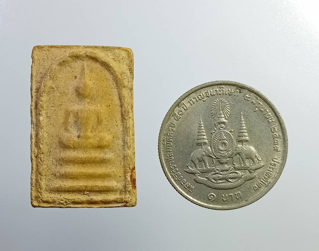 ผ2714 สมเด็จคะแนน หลังยันต์จันทร์เสี้ยว ไม่ทราบที่ครับ