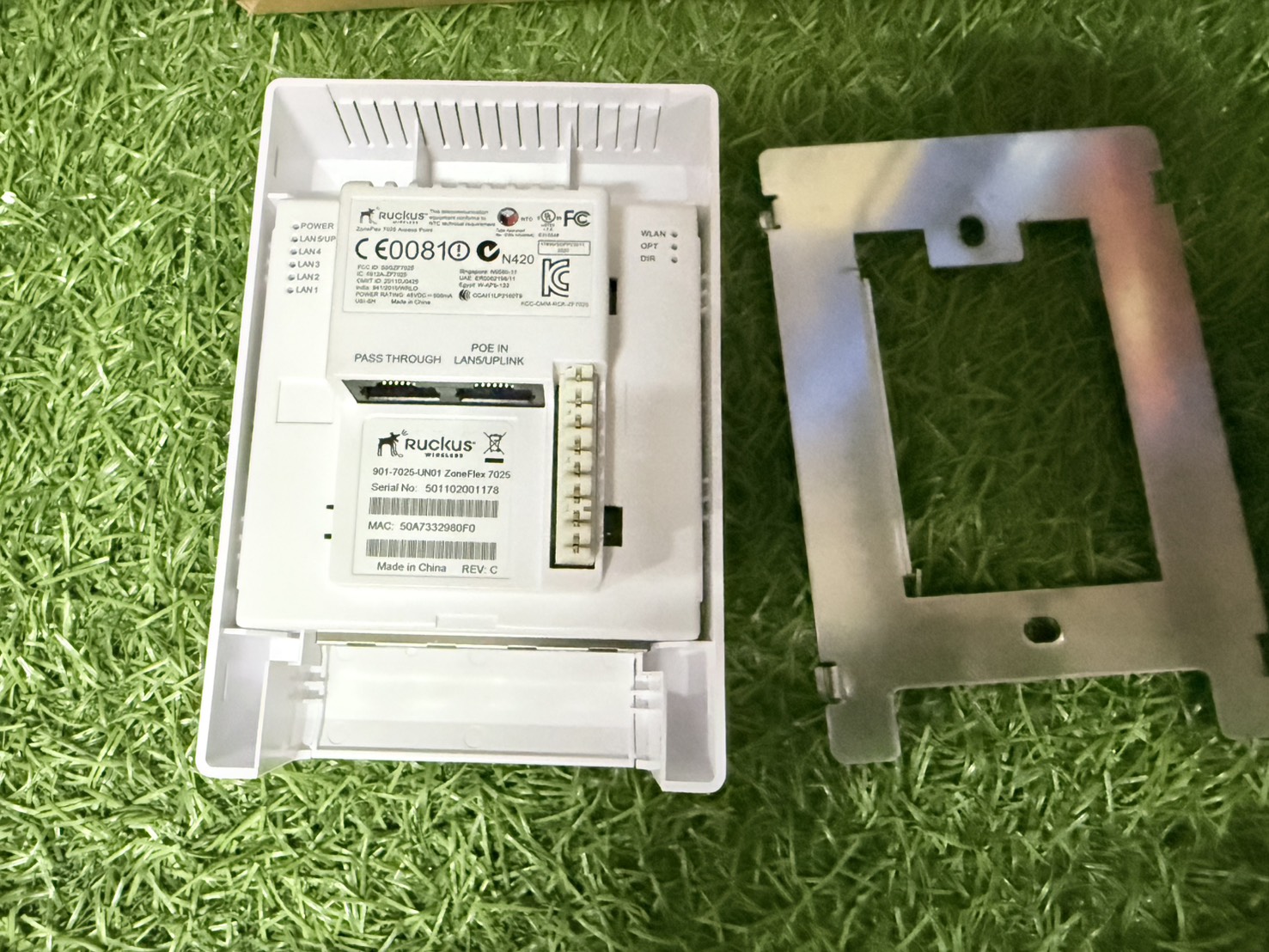 Access Point เครื่องกระจายสัญญาณ Access Point Ruckus Zoneflex 7025