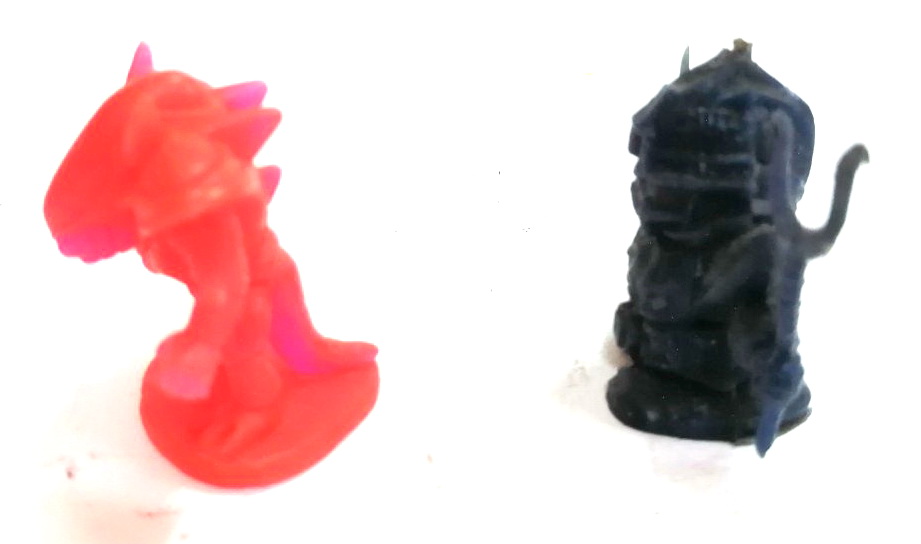 ตุ๊กตาแถมขนม ฟรีซเซอร์ร่าง3 และเทพสมิงไรก้า ขนาด 5 ซม. งานเก่าเก็บสะสม