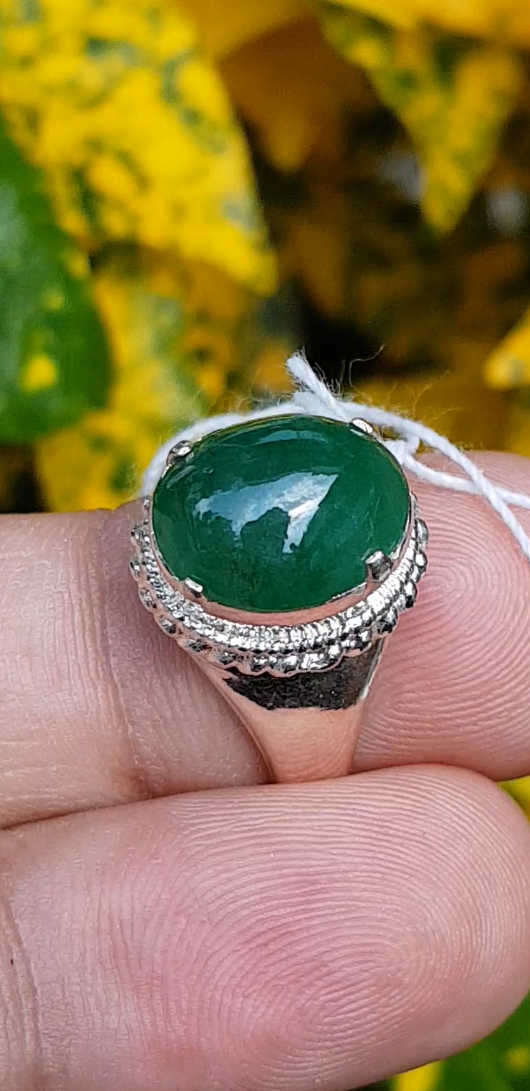 หยก พม่า แท้ Jade แหวนหยก 翡翠戒指 (Jadeite ring) 2.30 กะรัต (Cts.) (Size) 57 ดิบ ไม่ผ่านการปรับปรุง (Type A) พม่า (Myanmar)