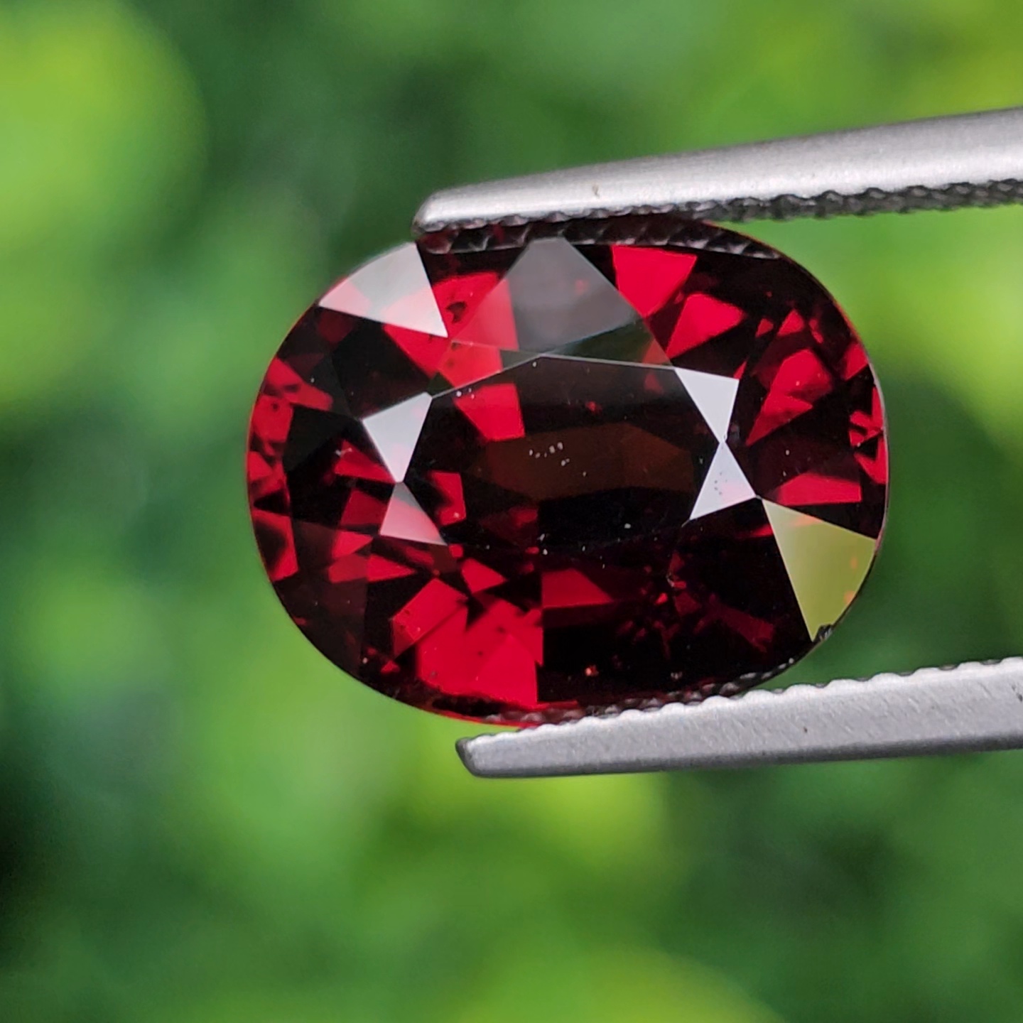 พลอย โกเมน Pyrope - Almandite Garnet 8.27 กะรัต (Cts.) พลอยแท้ อัญมณีมงคลประจําวันเกิด เครื่องประดับพลอย
