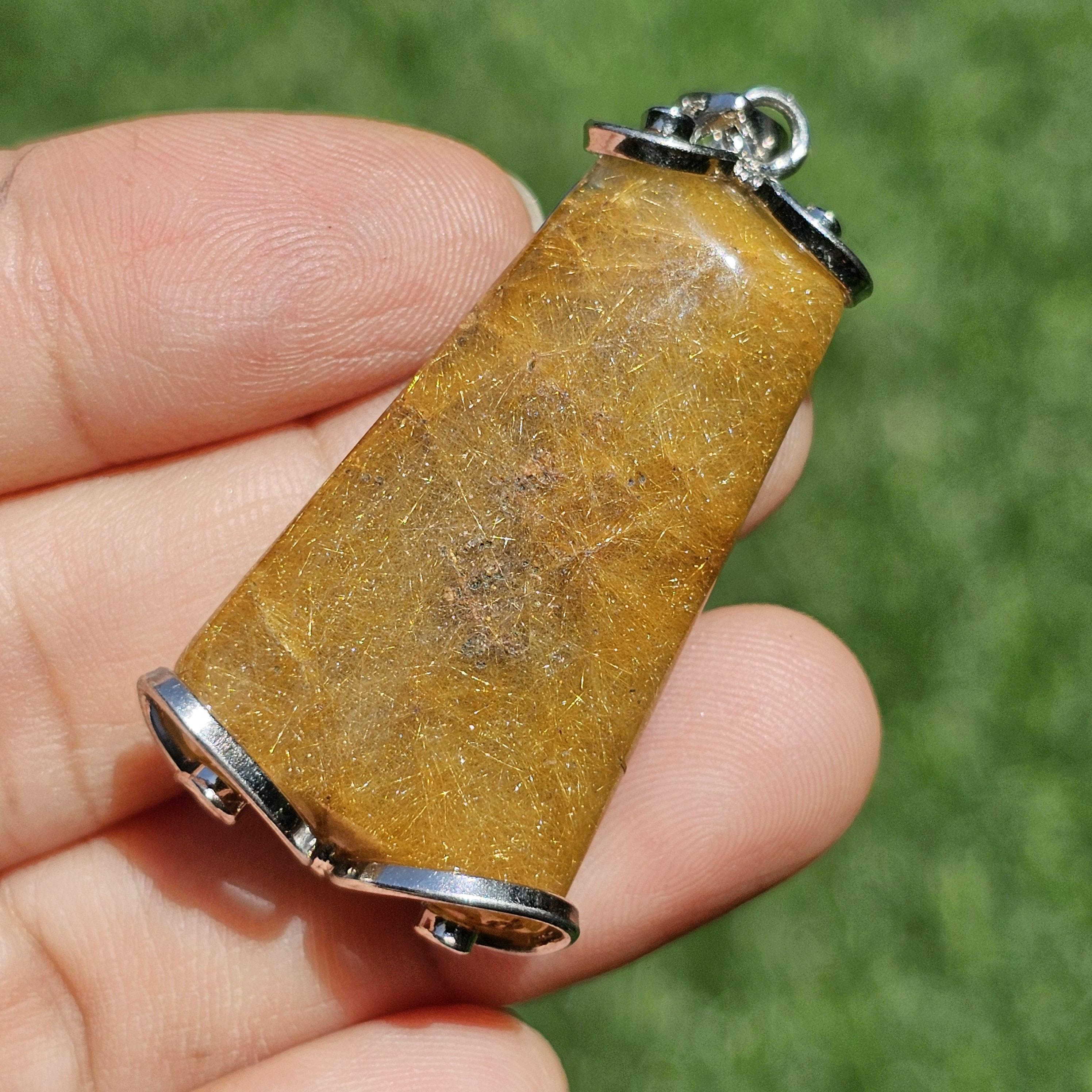 จี้ไหมทอง (Golden Rutilated Quartz) 68.01 กะรัต Cts. พลอยแท้ อัญมณีมงคลประจําวันเกิด เครื่องประดับพลอย