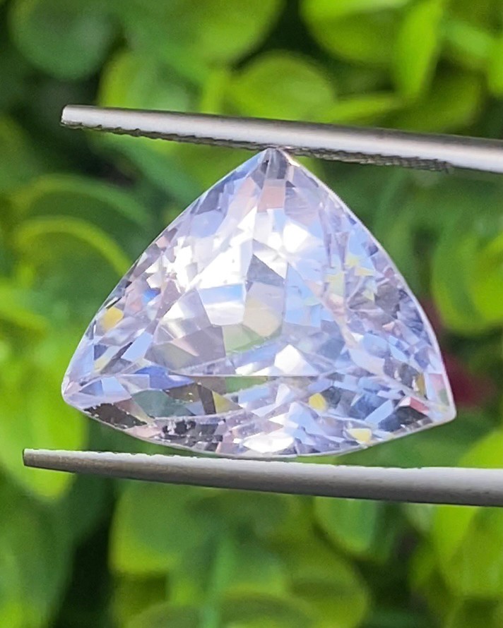 พลอย คุนไซท์ Kunzite 20.10 กะรัต (Cts.) พลอยแท้อัญมณีมงคล ประจําวันเกิด เครื่องประดับพลอย