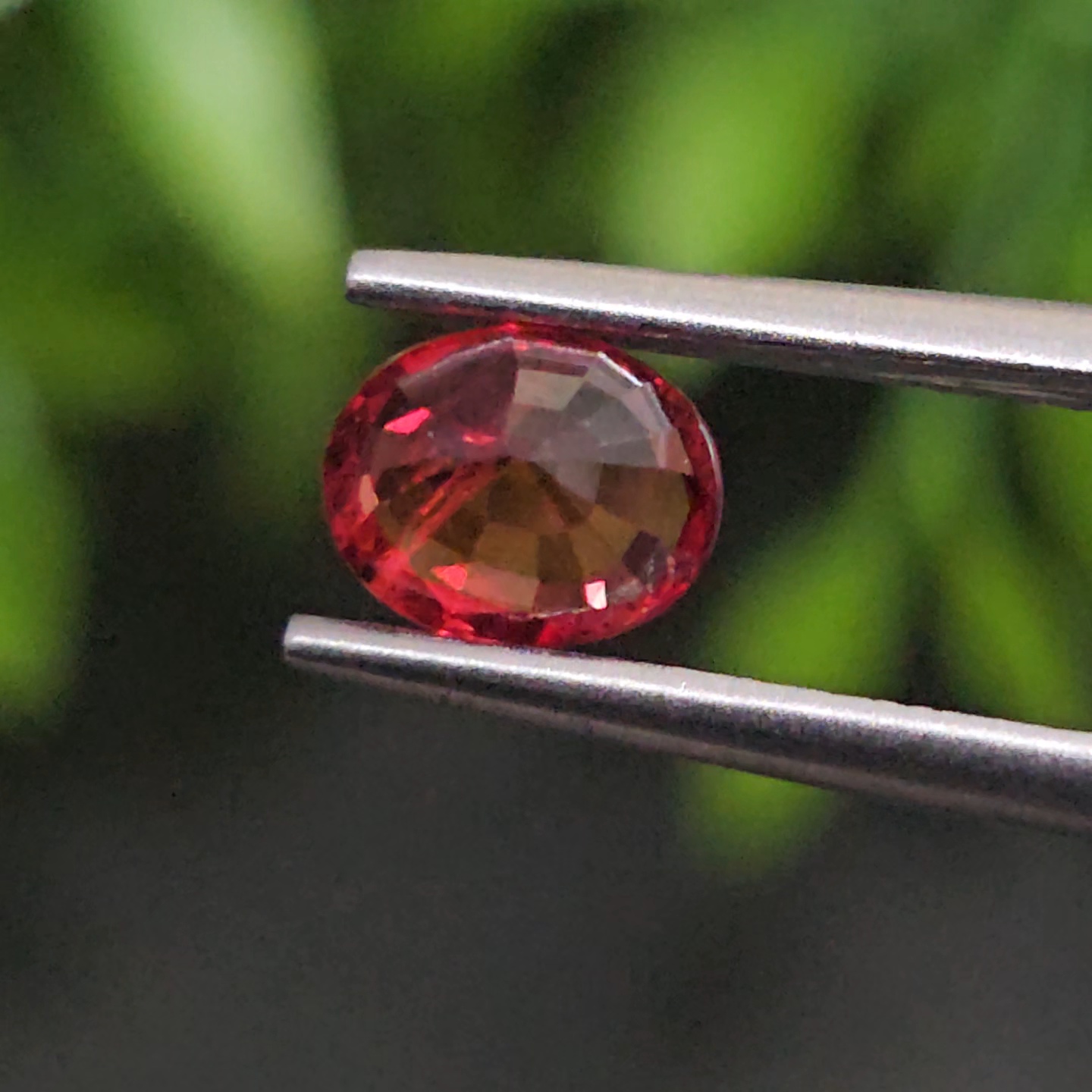 พลอย ทับทิม ซองเจีย Songea Ruby Sapphire 1.03 กะรัต (Cts.) พลอยแท้ อัญมณีมงคลประจําวันเกิด เครื่องประดับพลอย