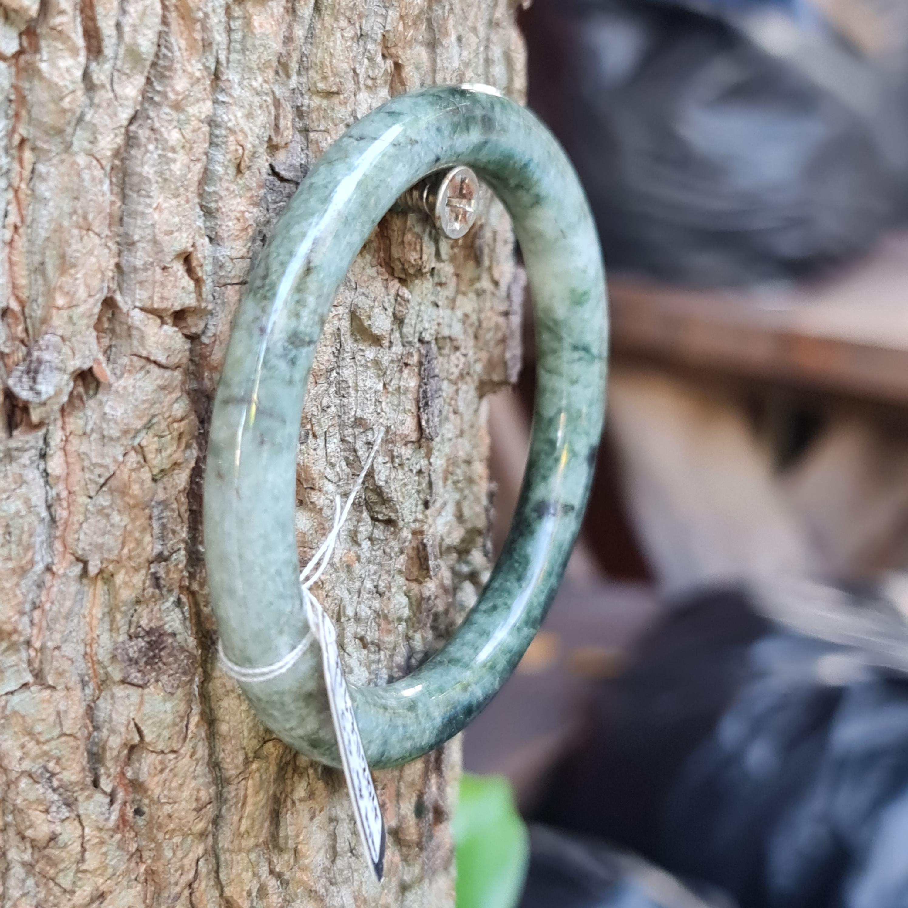 JT6711204 หยก พม่า แท้ Jade กำไลหยก 53.7 มม. (Jadeite bracelet) พม่า (Myanmar)