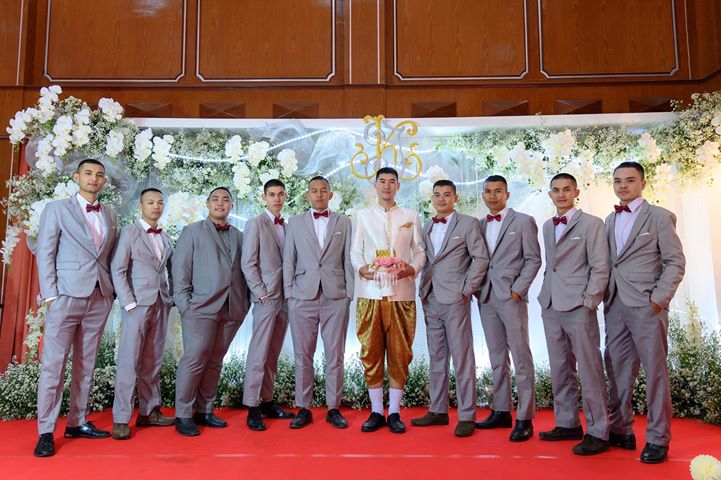 เช่า ชุดสูทชาย ทรงคลาสสิก พร้อมเสื้อกั๊ก