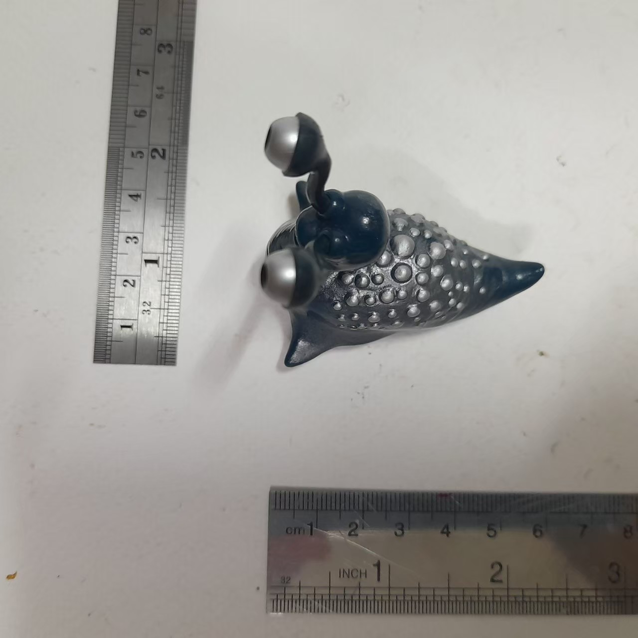 ซอฟ3.5 นิ้ว รุ่นบลูมาร์ค รีโปรดักซ์โดย บันไดขนาดตามรูป สัตว์ประหลาดนาเมกอน จากอุลตร้าคิว มือสองสภาพดีมีรอยบ้าง