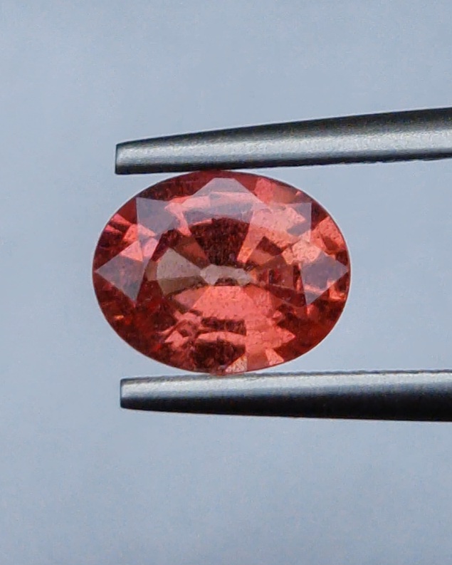 พลอย ออเรนจ์ แซฟไฟร์ Orange Sapphire 1.20 กะรัต (Cts.) พลอยแท้ อัญมณีมงคลประจําวันเกิด เครื่องประดับพลอย