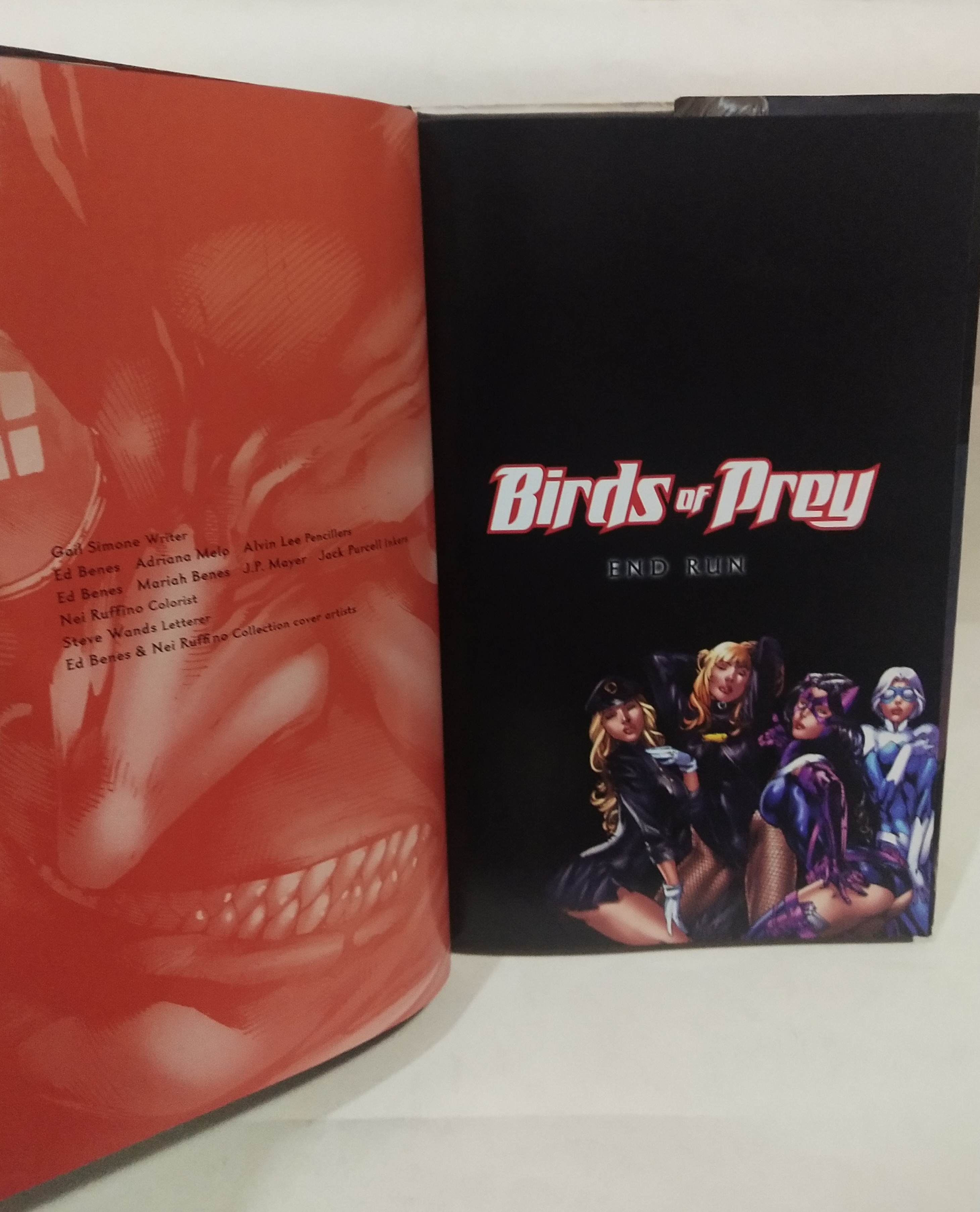 มือ2,หนังสือภาพสีการ์ตูนค่ายดีซีคอมิคส์ เบิร์ดออฟเพรย์ Bird_of_Prey ฉบับภาษาอังกฤษ หนังสือปกแข็ง มีปกนอก สภาพดี