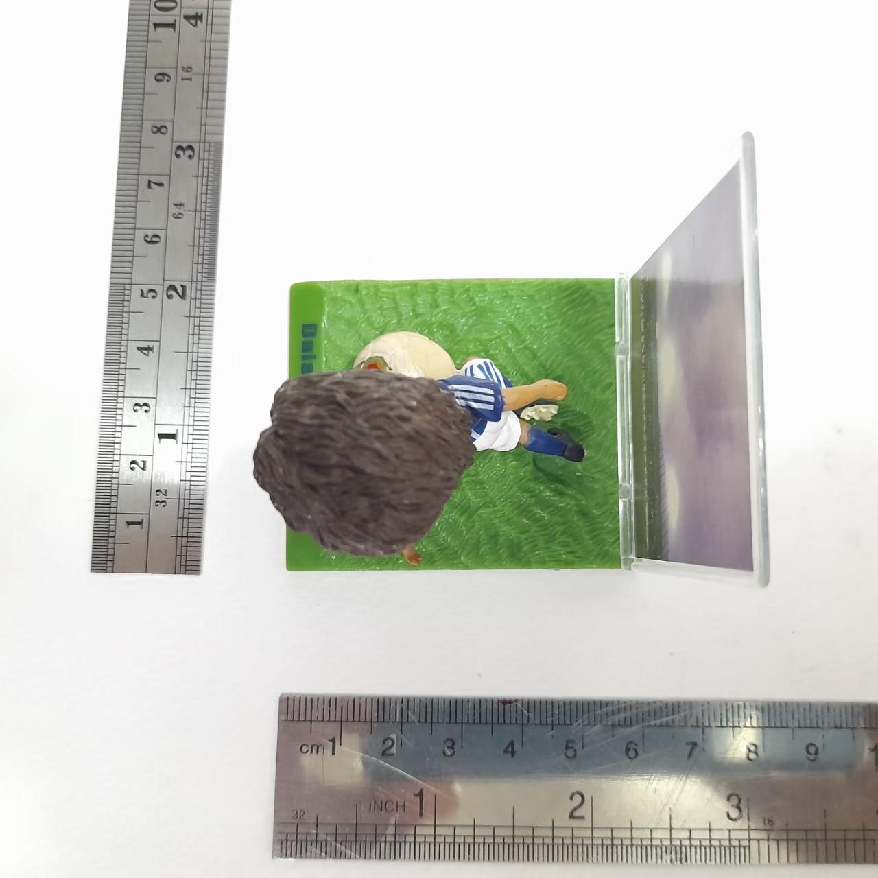 ฟิกเกอร์ นักบอล ทีมญี่ปุ่น Hidetoshi nakata ขนาดตามรูป มีฐาน มีฉาก มือสอง สภาพดีมีรอยบ้าง