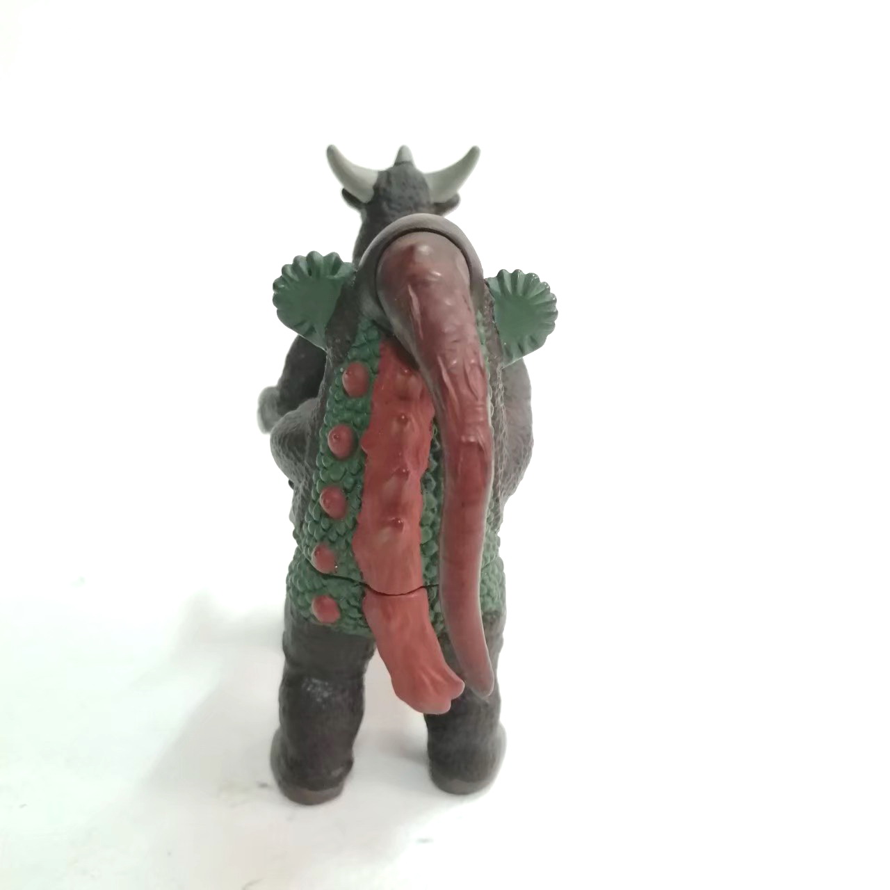 ซอฟ 4 นิ้ว สัตว์ประหลาดจัมโบ้คิงส์ จากอุลตร้าแมน เอส/เอ ขนาดตามรูป สภาพดี ค่อนข้างหายากไม่พบบ่อยนัก