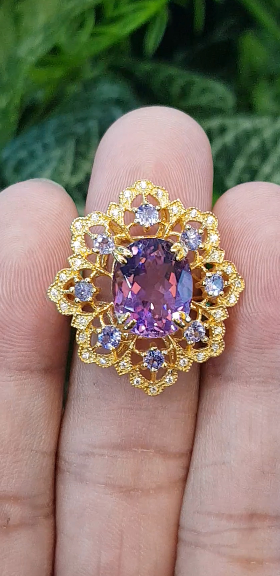 แหวน พลอย อเมทิส Amethyst Gold Ring (Size) 57 ตัวเรือนเงิน ชุบทอง ประดับด้วยเพทาย