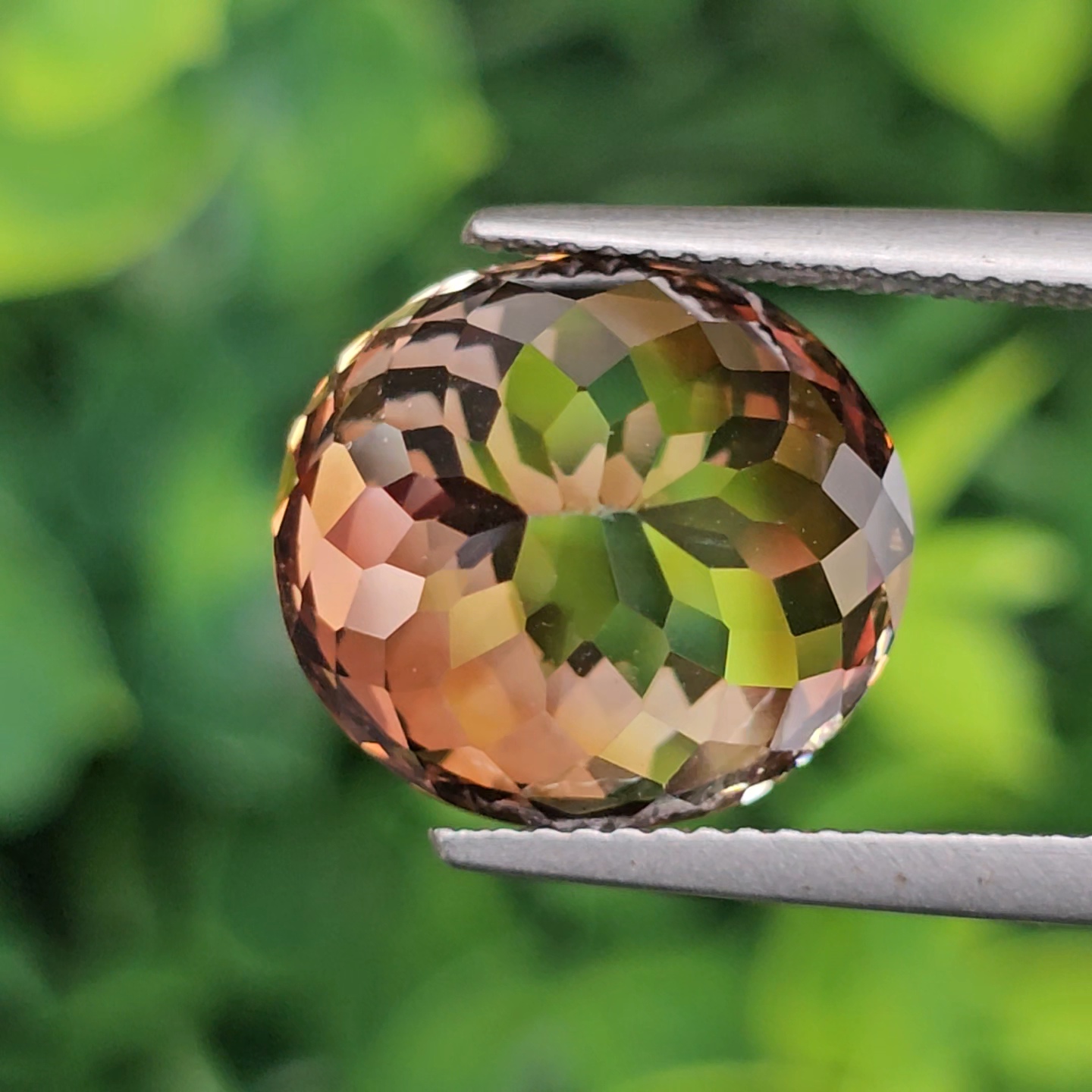 พลอย แชมเปญ โทแพซ Champagne Topaz 12.10 กะรัต พลอยแท้ อัญมณีมงคลประจําวันเกิด เครื่องประดับพลอย