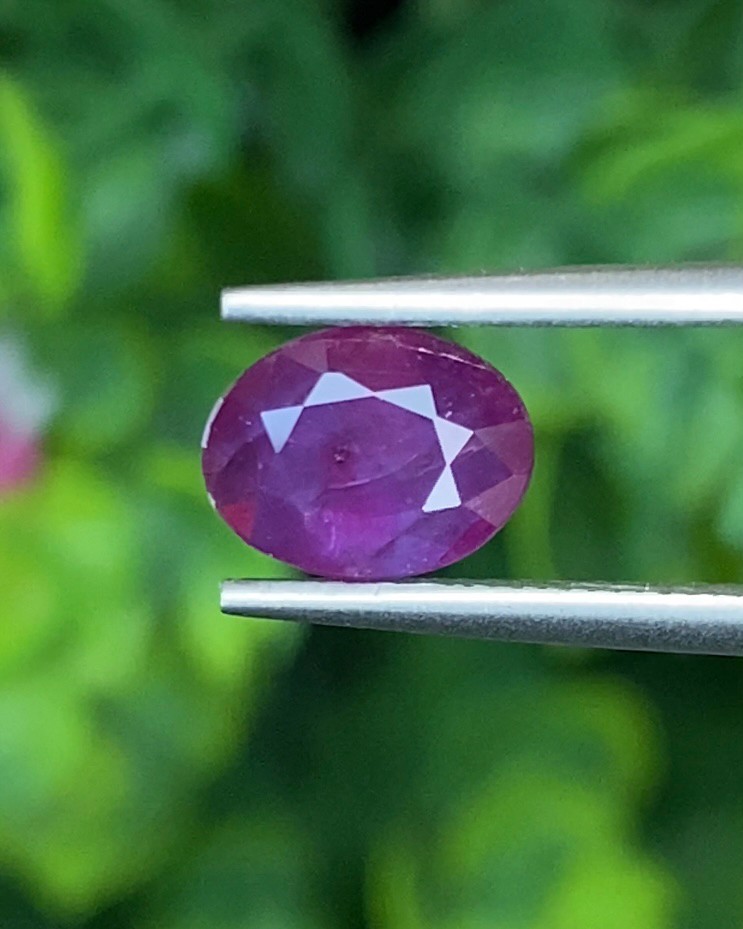 พลอย ทับทิม สยาม (Siam Ruby Sapphire) 1.64 กะรัต (Cts.) พร้อมใบเซอร์ พลอยแท้ อัญมณีมงคลประจําวันเกิด เครื่องประดับพลอย