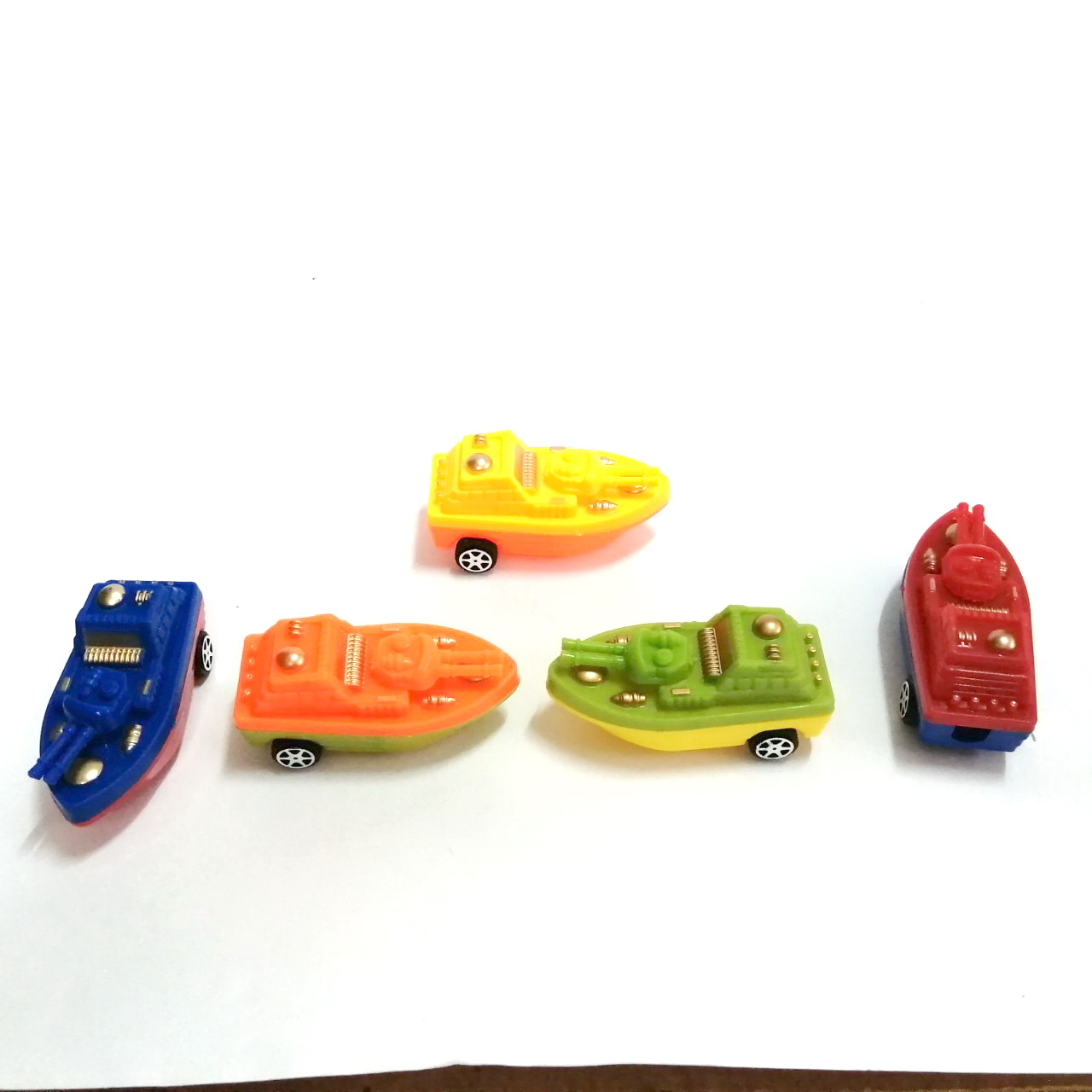 กบเหลาดินสอของเก่าราวปี 2535 รูปเรือรบมีล้อ ของเก่าเก็บสภาพใหม่ไม่เคยใช้ ขายทั้งชุด 5 ลำ