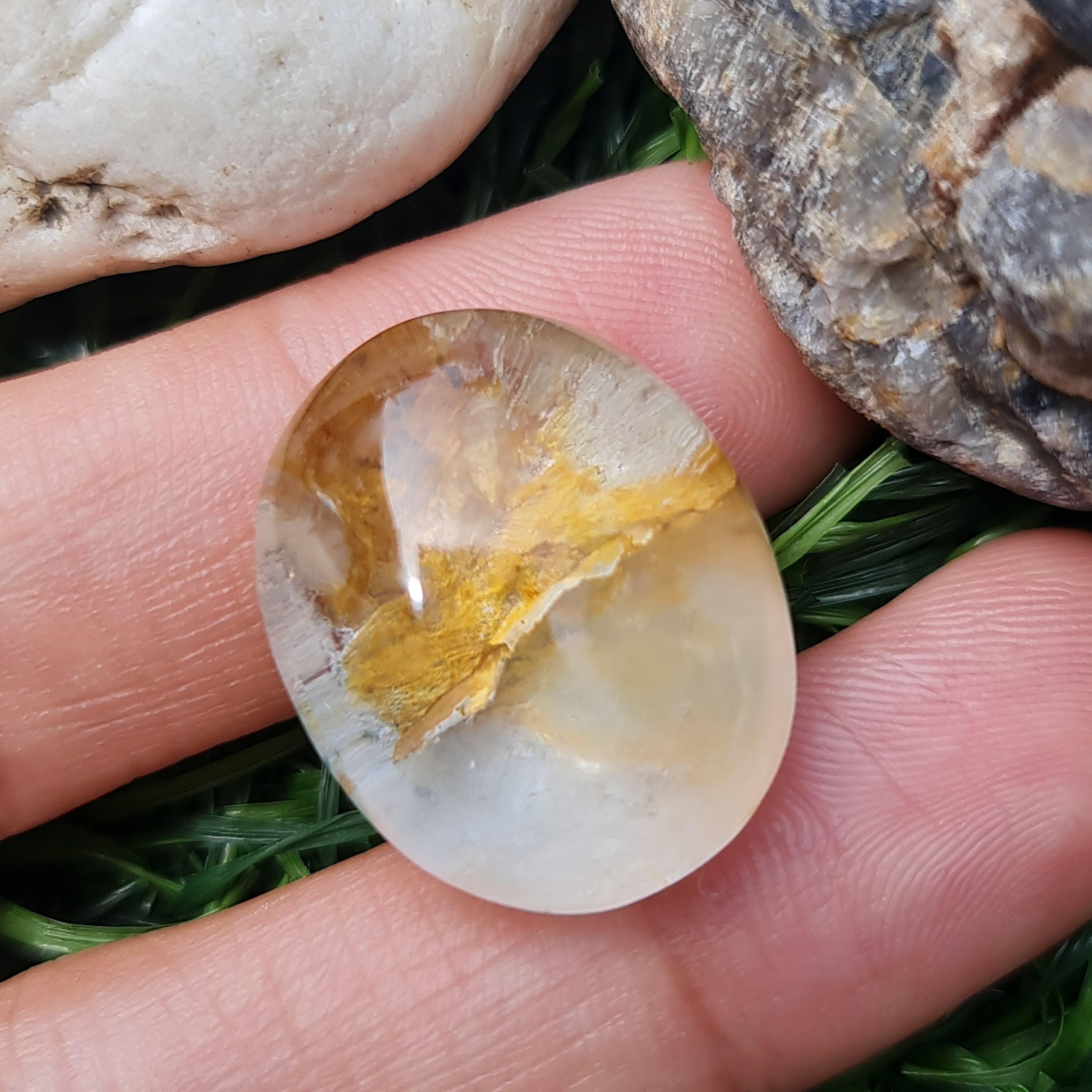 โป่งข่าม ควอตซ์ Rutilated Quartz 31.50 กะรัต Cts. พลอยแท้ อัญมณีมงคลประจําวันเกิด เครื่องประดับพลอย