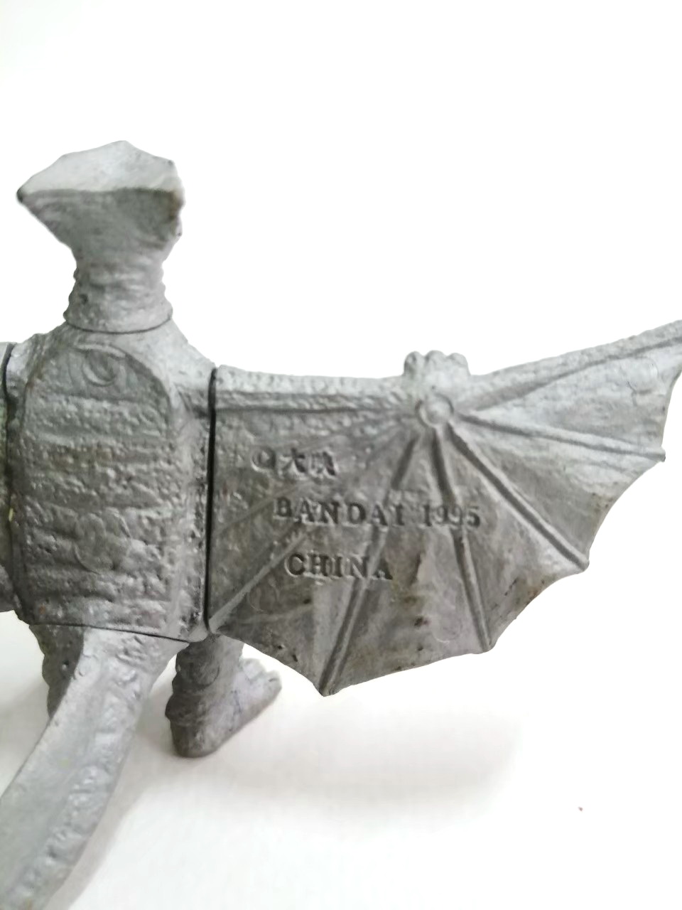 ขนาด 3 นิ้ว กาชาปองกาออส/ไกออส จาก กาเมร่า 1995 มือสองสภาพดีขายตามสภาพ