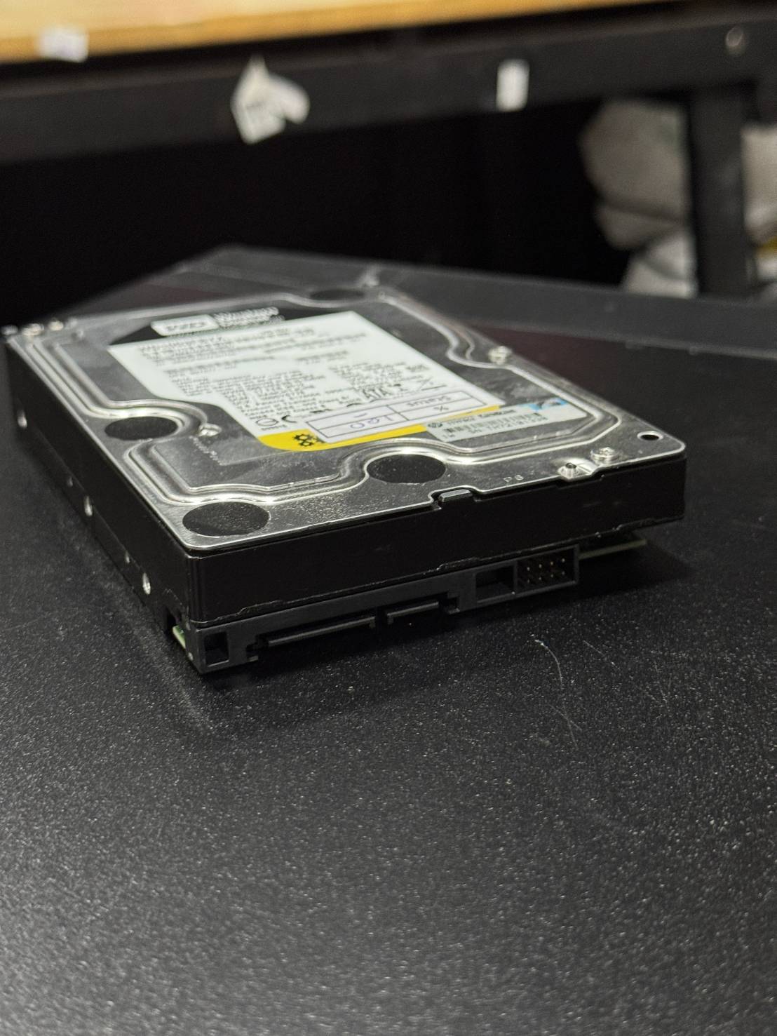 HDD WD 1TB SATA 3.5 6Gbps 7200RPM" มือสองพร้อมใช้งาน มี 2 ลูก